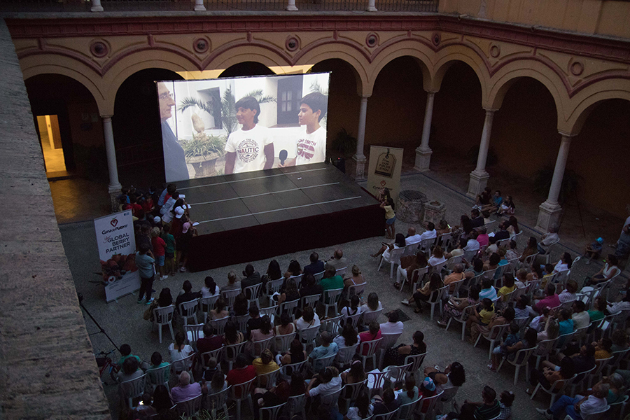 Cuna de Platero clausura sus campamentos de verano con una película documental sobre Moguer