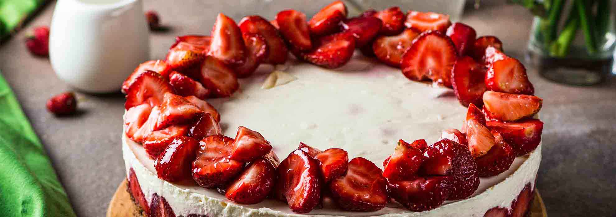 Tarta de fresas y crema para una Navidad especial